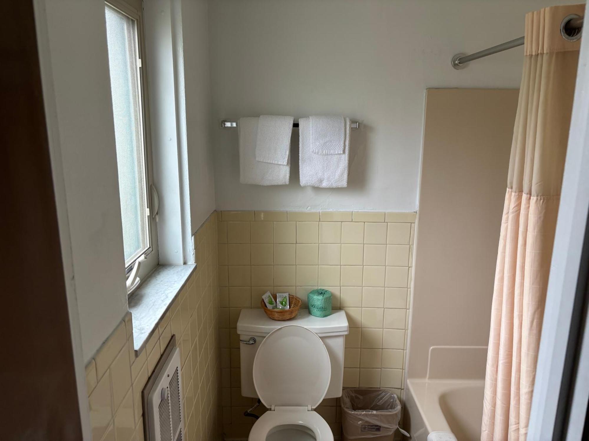 Budget Host Inn Съмърсет Екстериор снимка