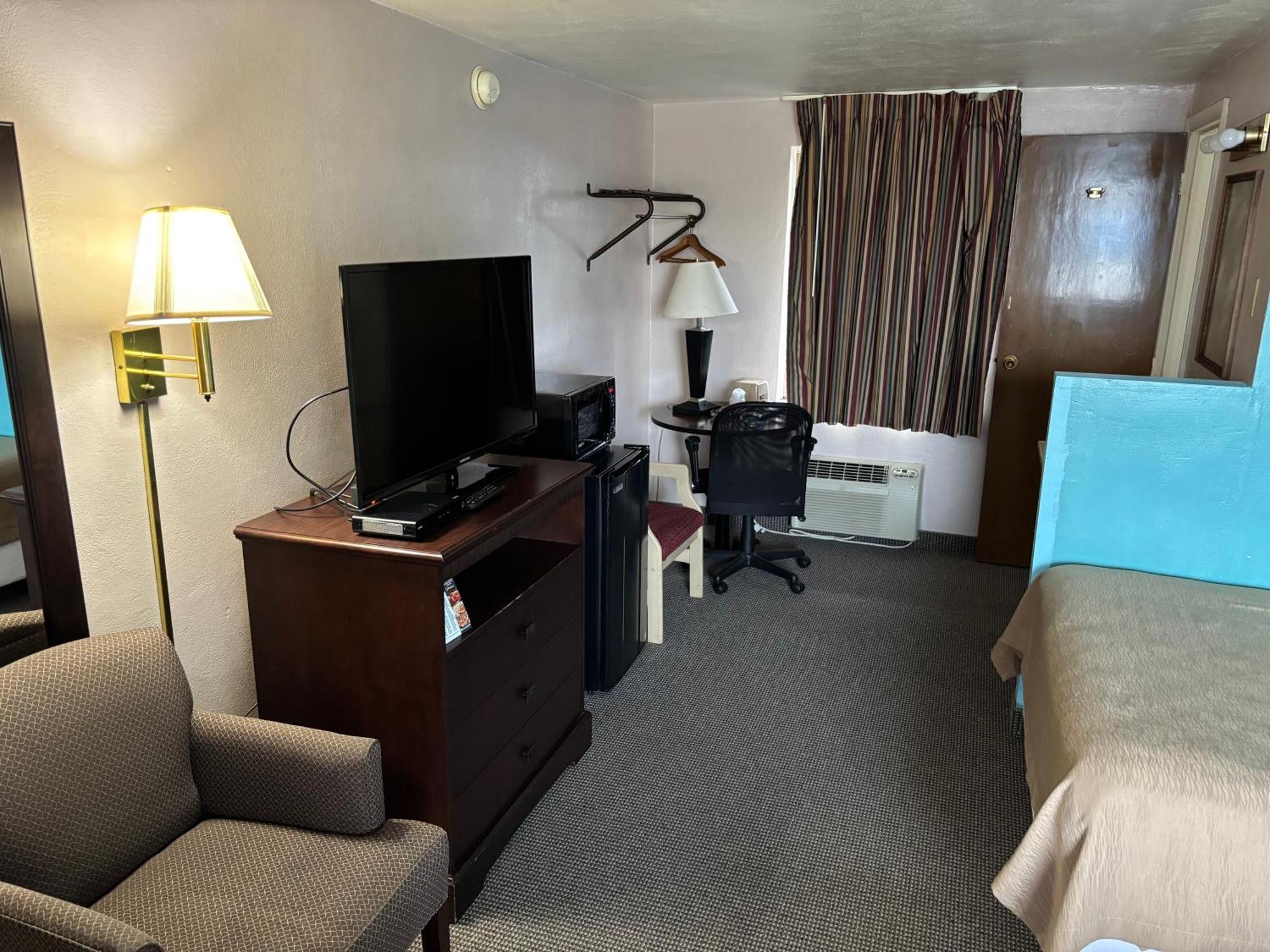 Budget Host Inn Съмърсет Екстериор снимка