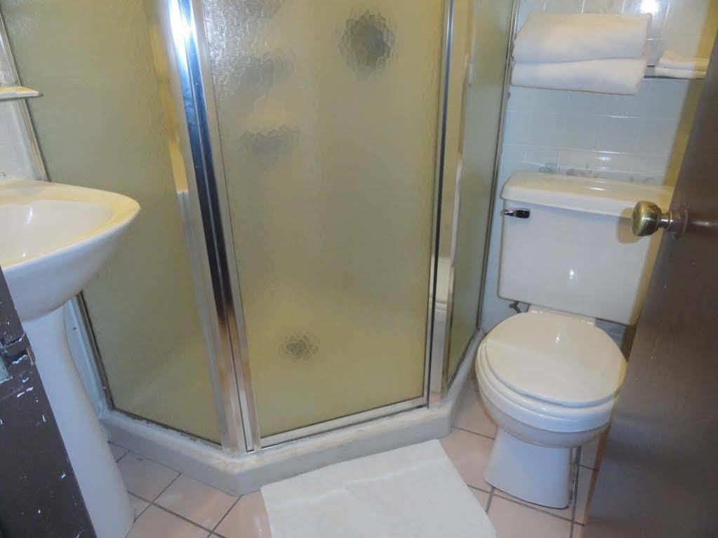 Budget Host Inn Съмърсет Екстериор снимка