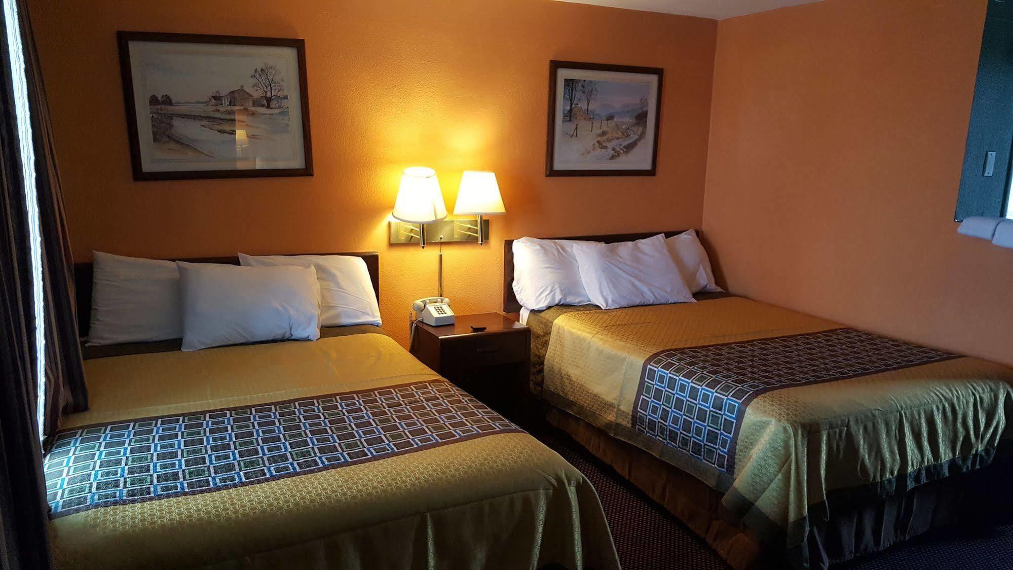 Budget Host Inn Съмърсет Екстериор снимка